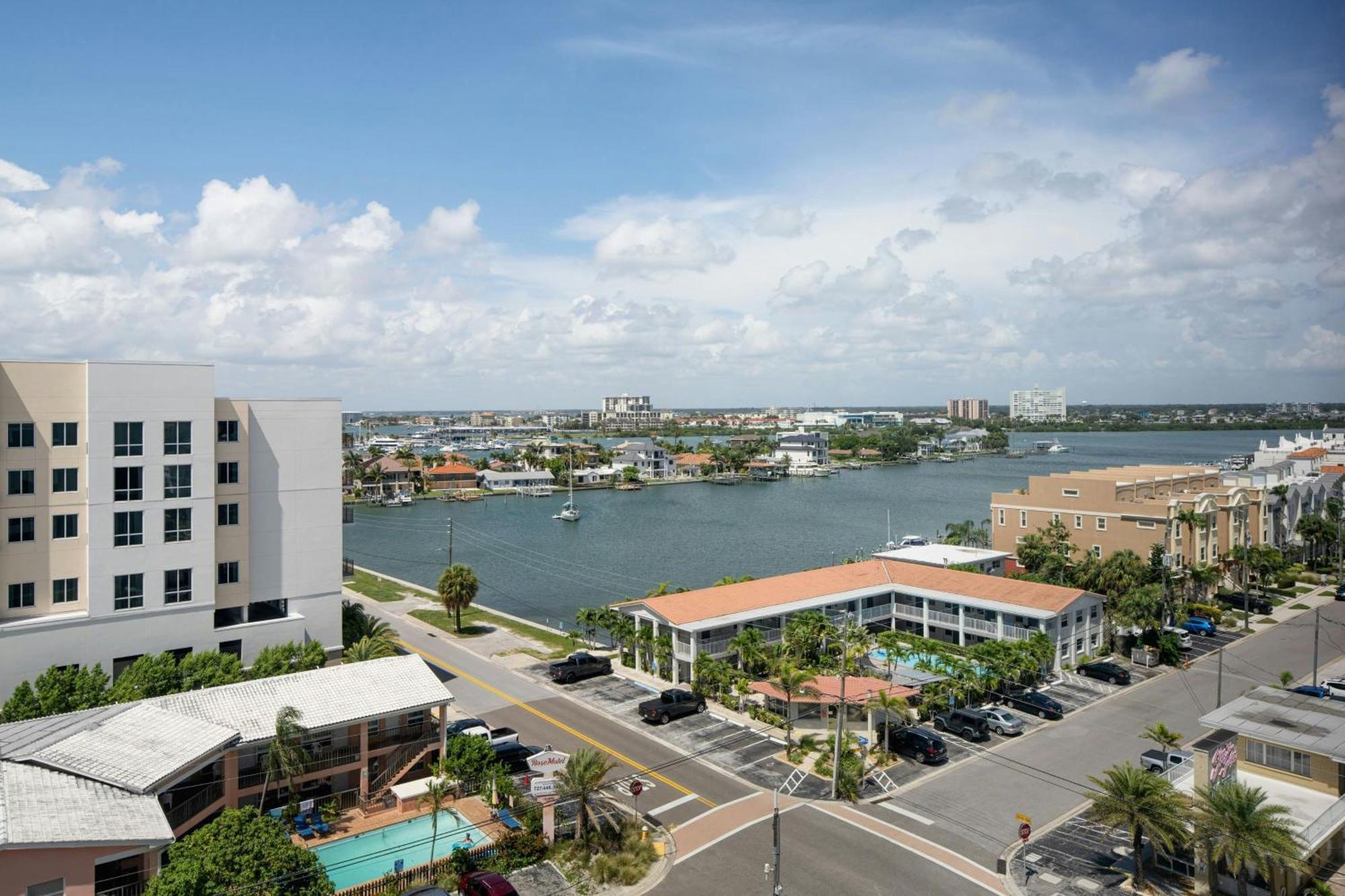 Ac Hotel By Marriott Clearwater Beach Exteriör bild