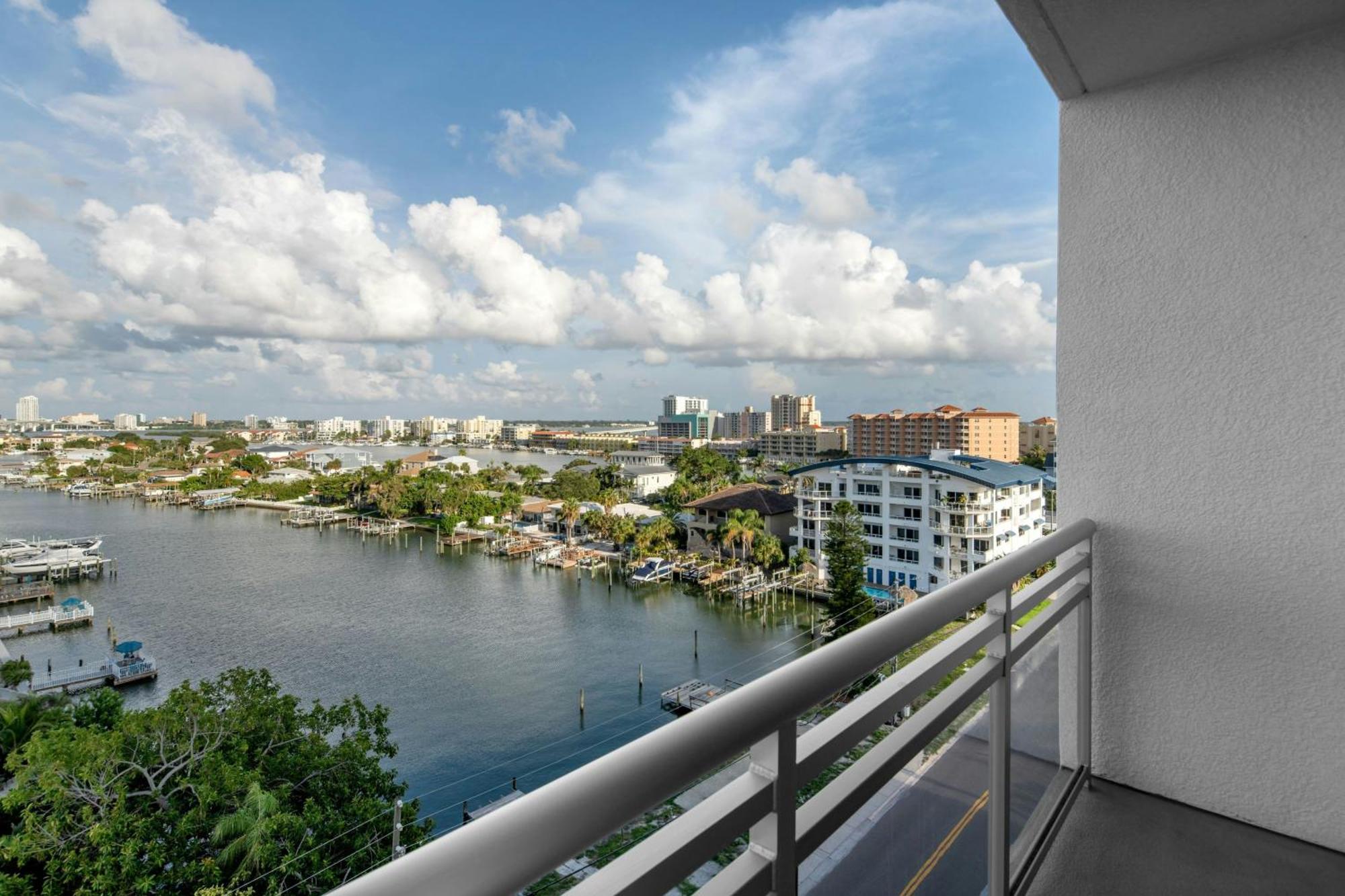Ac Hotel By Marriott Clearwater Beach Exteriör bild